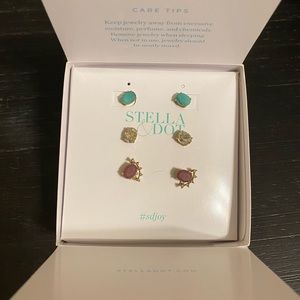 Stella and Dots earring set